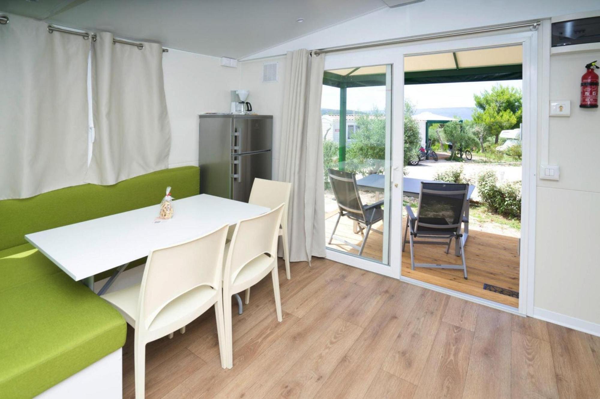 Mobile Homes In Camp Kovacine, Cres, With Long Pebble Beach Bagian luar foto