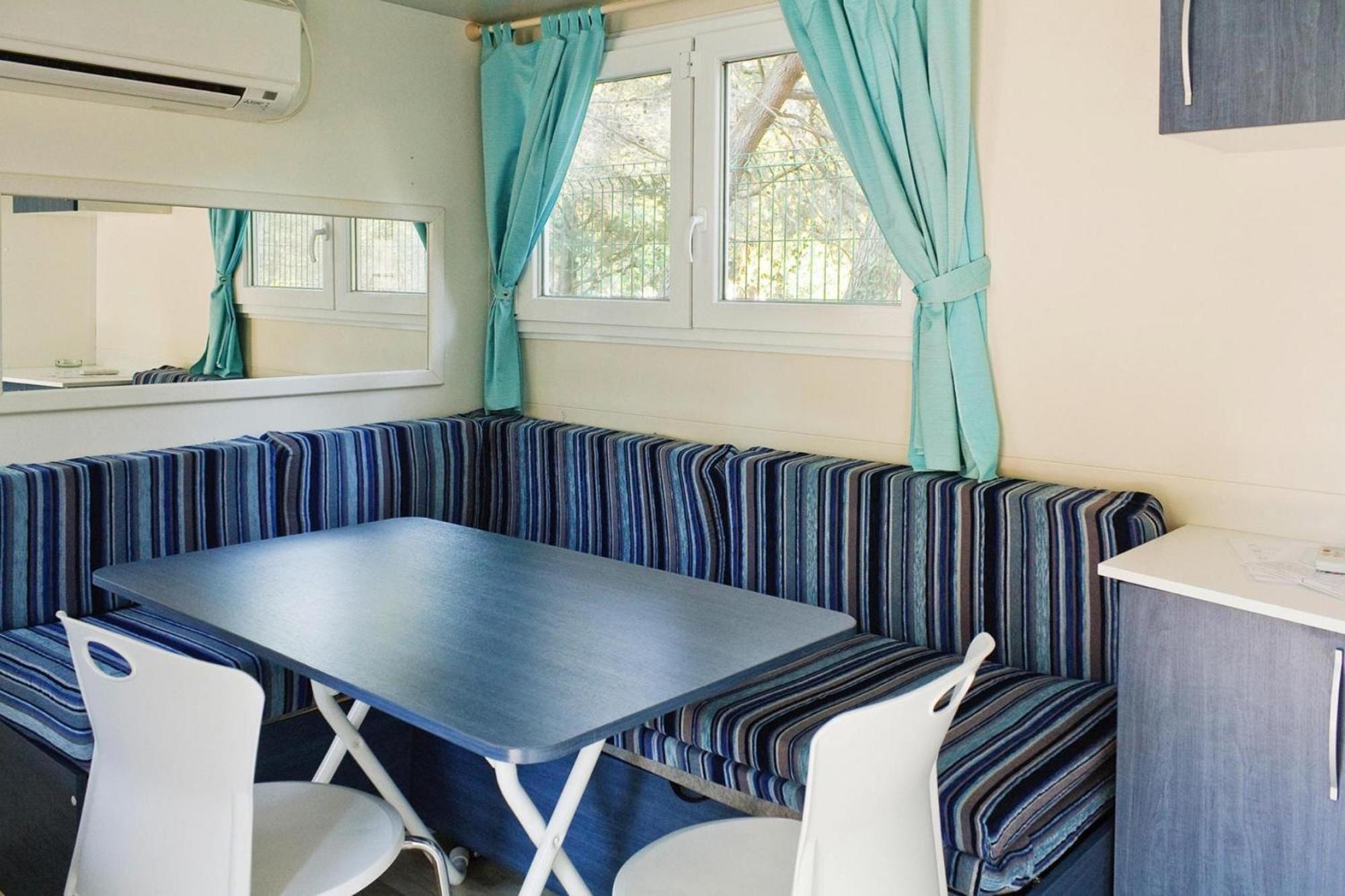 Mobile Homes In Camp Kovacine, Cres, With Long Pebble Beach Bagian luar foto