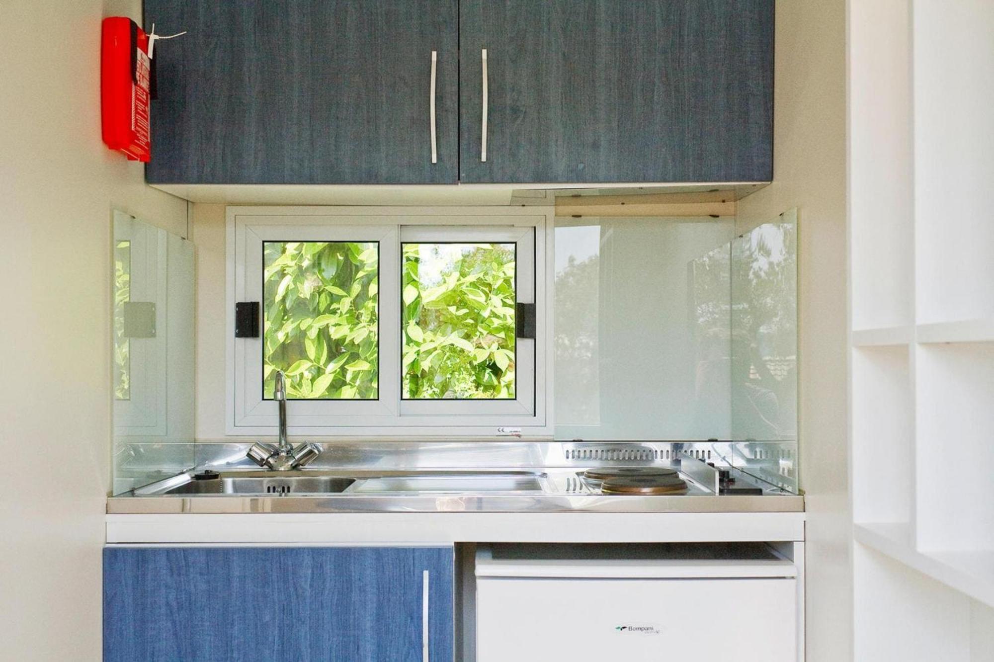 Mobile Homes In Camp Kovacine, Cres, With Long Pebble Beach Bagian luar foto