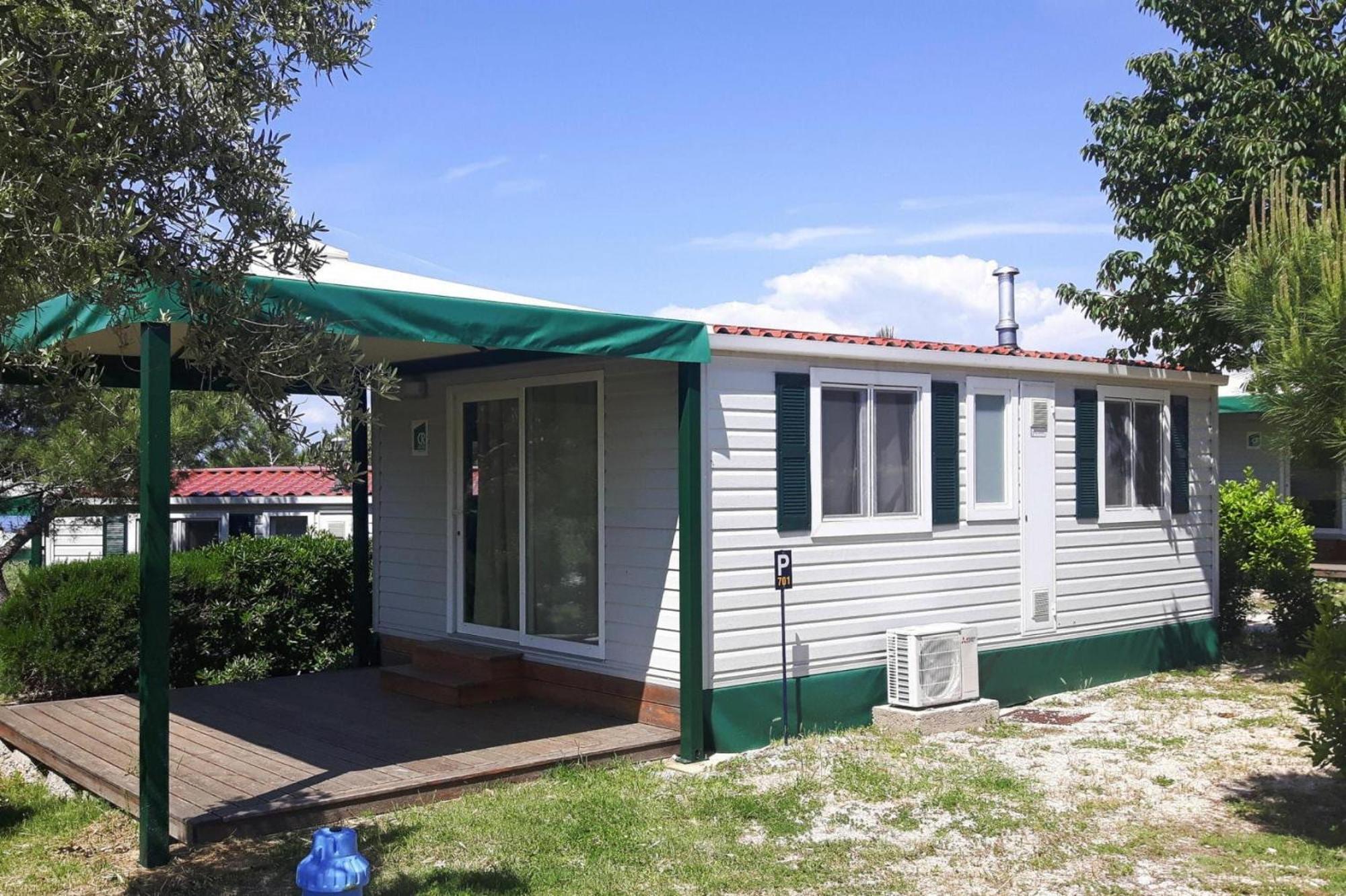 Mobile Homes In Camp Kovacine, Cres, With Long Pebble Beach Bagian luar foto